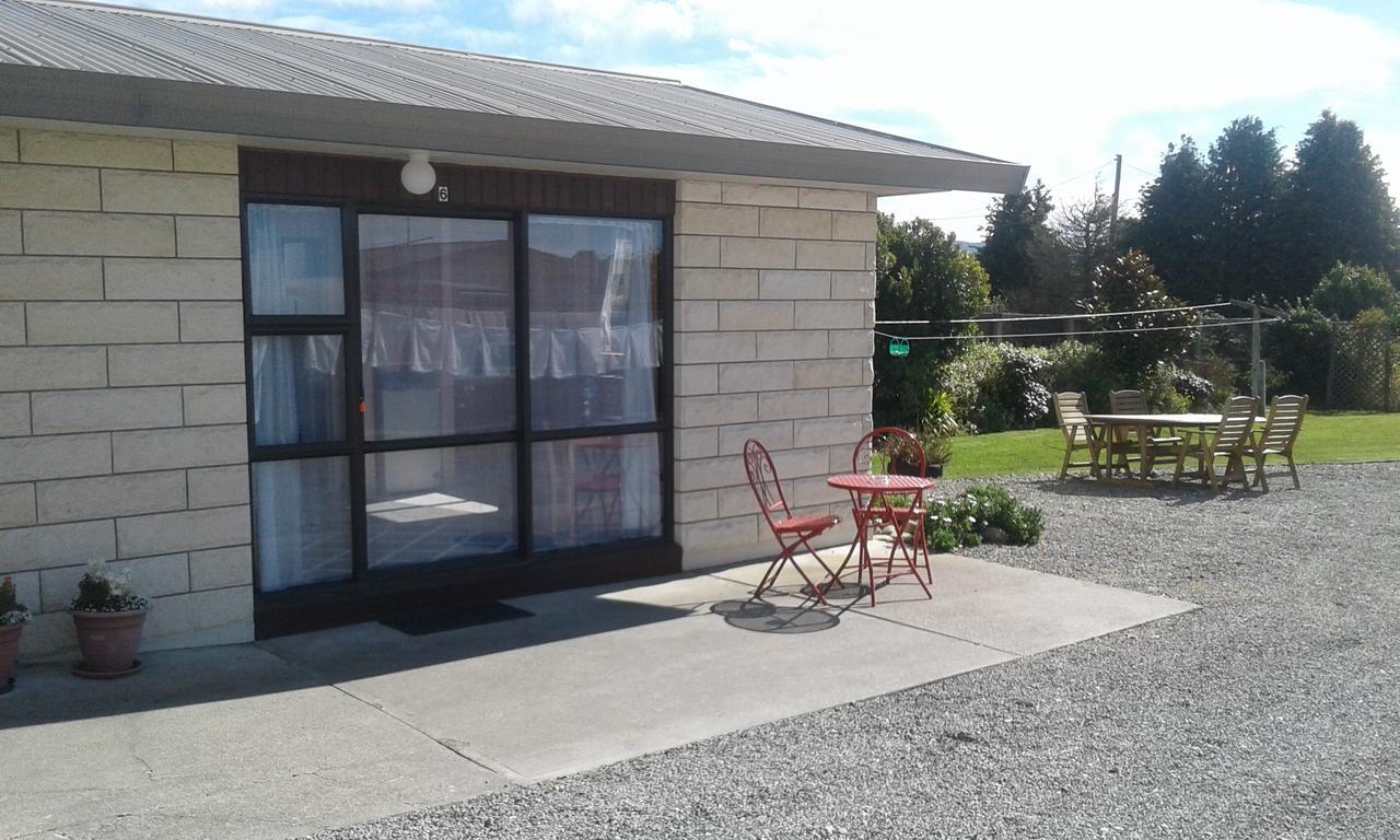 Moeraki Boulders Motel Hampden Bagian luar foto